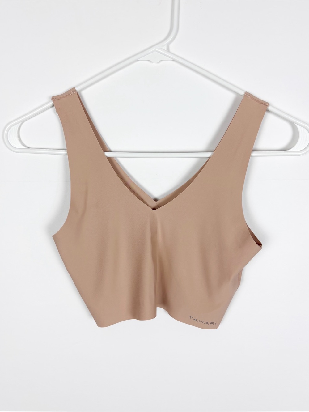 Tahari Wireless Comfort Bralette Seamless Laser Cut V Neck Beige Nude Sz Medium